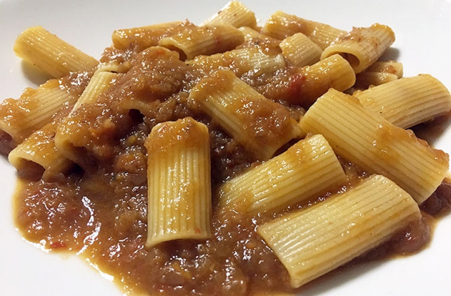 Rigatoni alla genovese